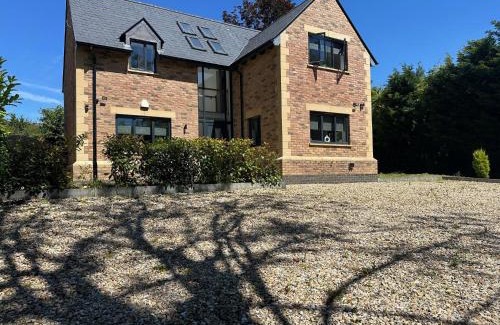 Charlton-on-Otmoor House | Tranquil Oxford retreat 4 Bedroom House aircon