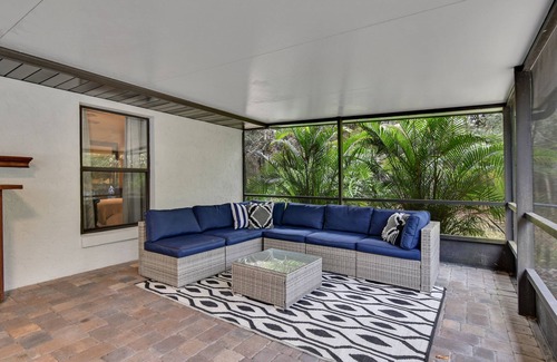 Deltona Lakes House | Tranquil & Peaceful Poolside Retreat Awaits You!