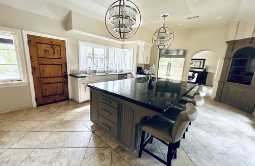 Santa Barbara Villa | Tranquil Private Resort Home in Paradise