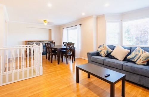 Sardis House | Tranquil & Relaxing Family Gem ~ Queen Beds ~ Pkg!
