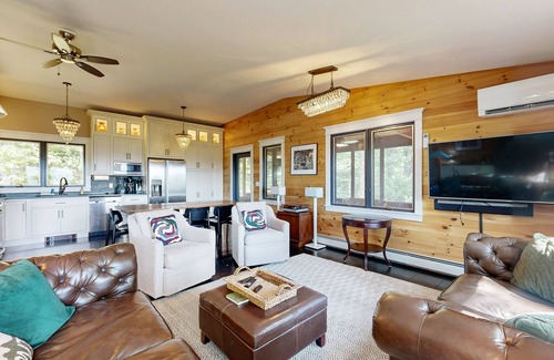 Quechee Cabin | Tranquil & renovated dog-friendly home with mountain views, W/D, AC
