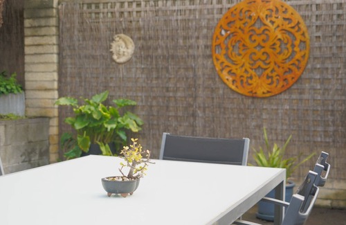 Lenah Valley Apartment | Tranquil Retreat
