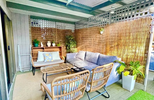 Roseville House | Tranquil Retreat in Roseville With Garden Oasis