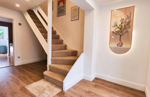 Bicester House | Tranquil Retreat in Bicester