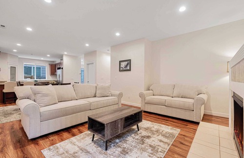 Kent House | Tranquil Retreat on SE 101st Pl – Perfect Getaway for Relaxation Awaits #41907