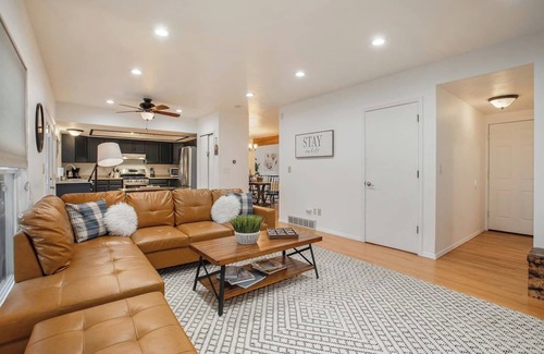 North Central Westminster House | Tranquil Retreat | Sauna | Master Suite | Lrg Yard