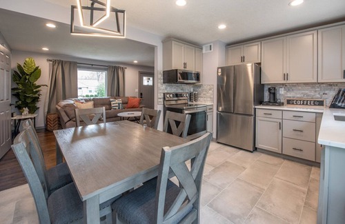 Overland Park House | Tranquil Retreat in Overland Park Charm with Kansas City Convenience