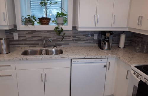 Oro-Medonte Apartment | Tranquil Retreat with Secluded Hot Tub – Near Horseshoe Valley Resort
