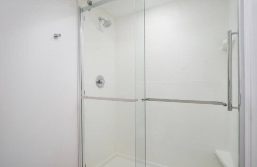 Moorings Hotel | Tranquil Room Near City Perks and Beautiful Beach Days