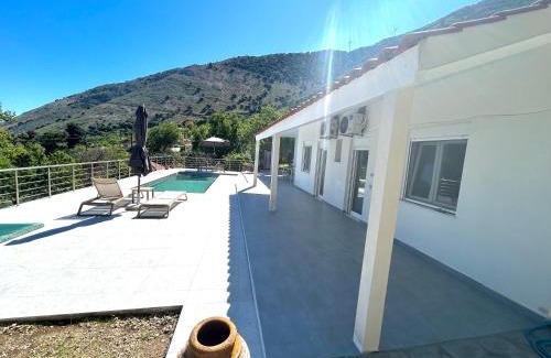 Angon Villa | Tranquil sea view villa