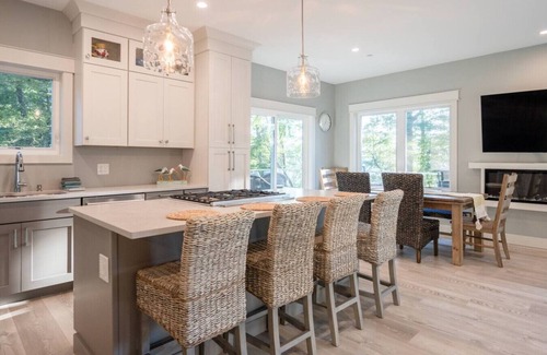 Norton Shores House | Tranquil Shores | Relax on Lake Michigan 4BR, 4BA