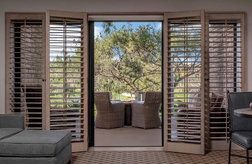 Rancho Bernardo Hotel | Tranquil Spa View Studio with Outdoor Firepit – Ultimate Relaxation Spot