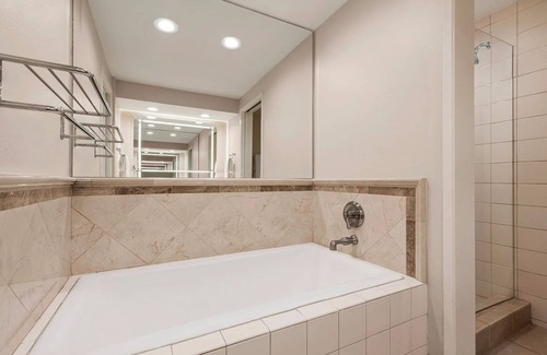 Rancho Bernardo Hotel | Tranquil Spa View Studio with Outdoor Firepit – Ultimate Relaxation Spot