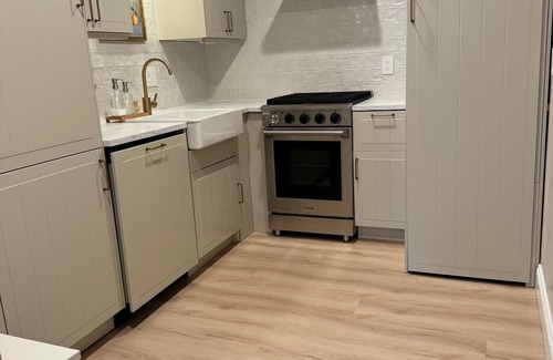 Pacific Heights Apartment | Tranquil, Spacious Studio in Coveted Cow Hollow- Prime Location!