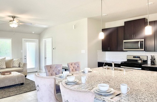 Montgomery House | Tranquil Suburbs Living near Lake Conroe