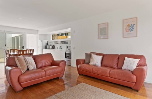 Opossum Bay Cottage | Tranquil Tides Garden Cottage Perfection
