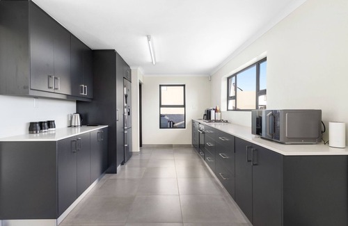 Yzerfontein House | Tranquil Tides - Three Bedroom House, Sleeps 6