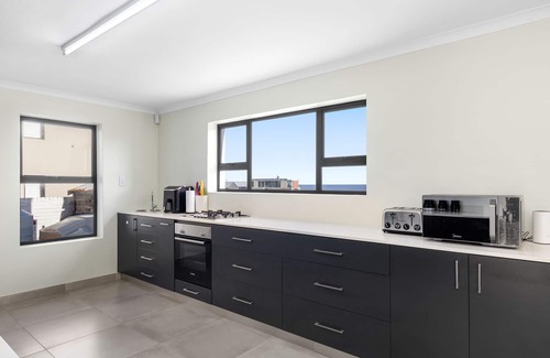 Yzerfontein House | Tranquil Tides - Three Bedroom House, Sleeps 6
