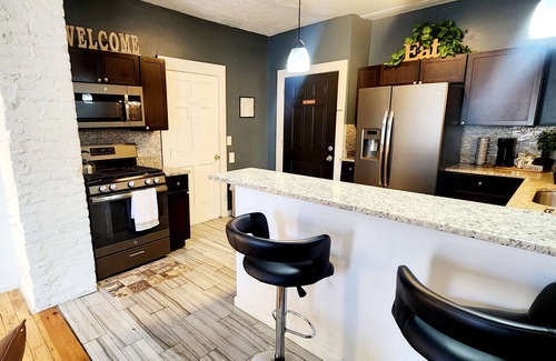Tremont Apartment | Tranquil Tremont-1 bdrm apartment MINUTES from downtown Cle