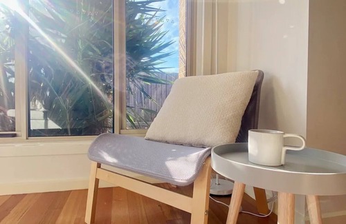 Tullamarine House | Tranquil Tullamarine 2B House, Free parking, 4mins to Airport + pet friendly!