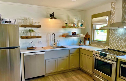 West Shore House | Tranquil, upscale house tucked in the woods near Perry Lake, Kansas.