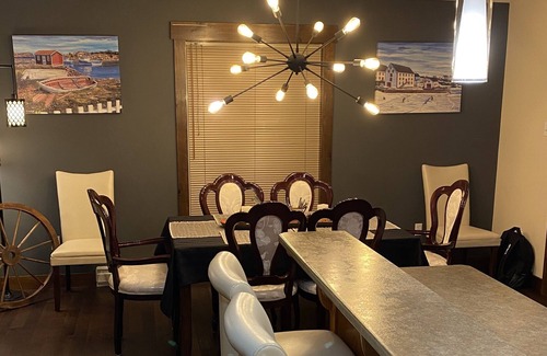 Deer Lake House | Tranquil Waters Inn - Fortnight Chalet