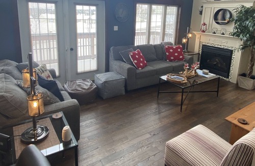 Deer Lake House | Tranquil Waters Inn - Fortnight Chalet