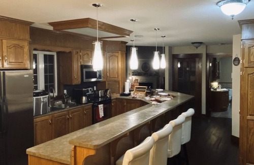 Deer Lake House | Tranquil Waters Inn - Fortnight Chalet