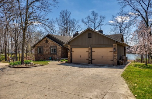 Effingham House | Tranquil Waters Retreat