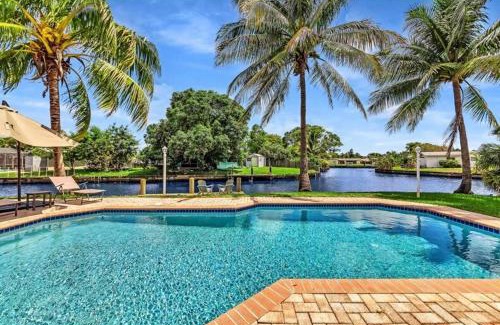 Fort Lauderdale House | Tranquil Waterside Retreat