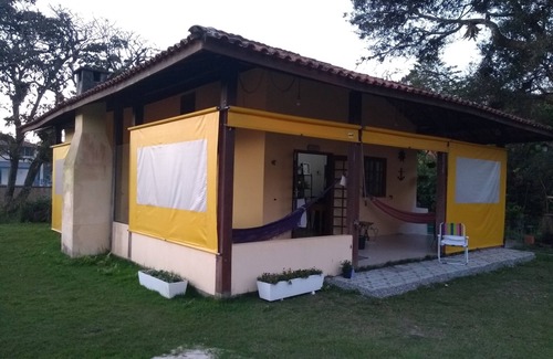 Praia do Ervino House | TRANQUILIDADE, 150m from the sea, 100m from the supermarket, right in the center