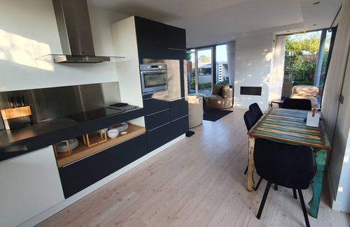 Egmond aan den Hoef House | tranquility and luxury, close to nature