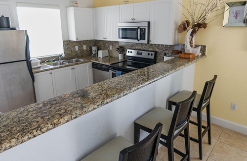 Alice Town House | "Tranquility" - 2 Bedroom/2 Bath