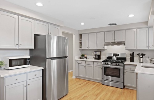 Wasco House | Tranquility 4BR, 2BA