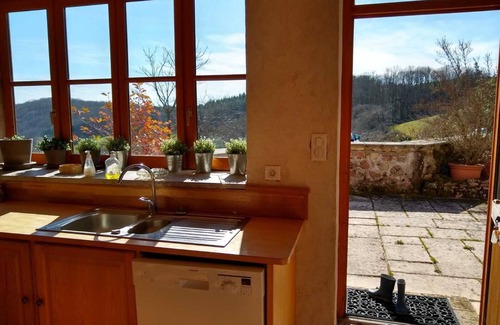 Chiddes House | Tranquility and beauty guaranteed in stunning hilltop setting