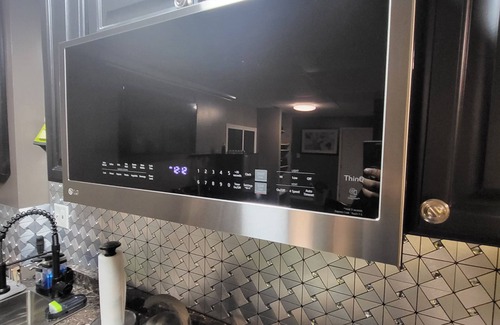 Romulus Apartment | Tranquility and minutes from DTW