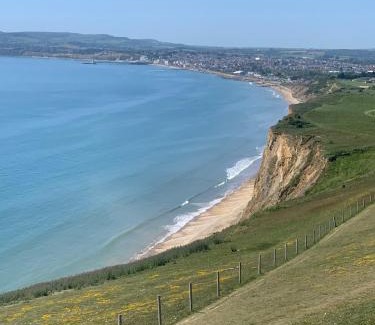 Sandown Ski Chalet | Tranquility at Sandown Bay