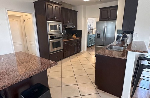 Point Venture House | Tranquility at the Lake! 3 KING Rooms+Bunks, Boat Parking+ Launch, Beach Access