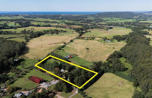 Broughton Vale House | Tranquility Berry
