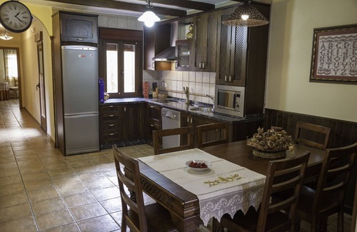 Sotoserrano Cottage | Tranquility, friendship and good times.