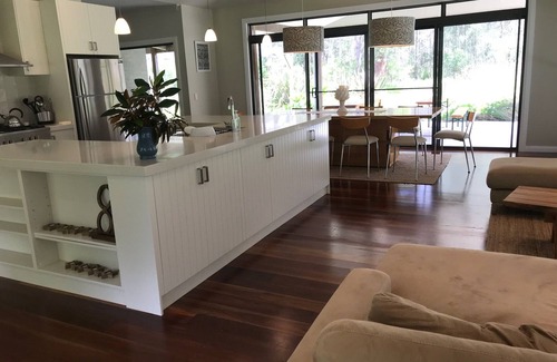 Bungwahl House | Tranquility in the bush close to lakes and beaches