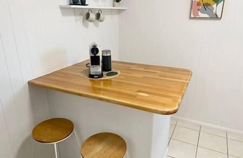 South Townsville Apartment | Tranquility on Tully:Charming Queenslander Retreat