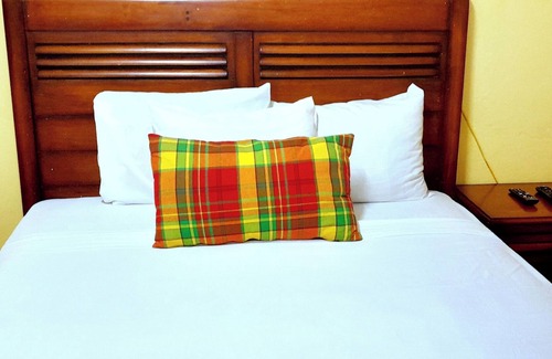 Loubiere Cottage | Tranquility Suite Cottage 6