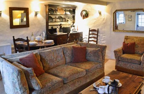 East Knighton House | Tranquillity Cottage