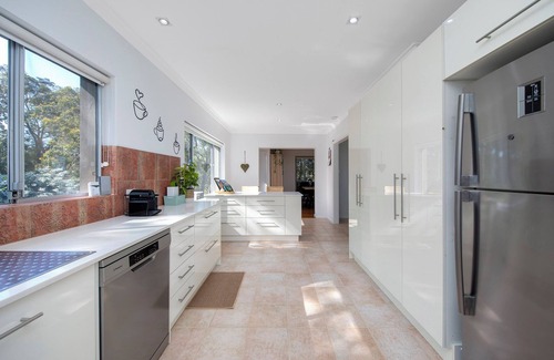 Lesmurdie House | Tranquillity in the heart of the Perth Hills.