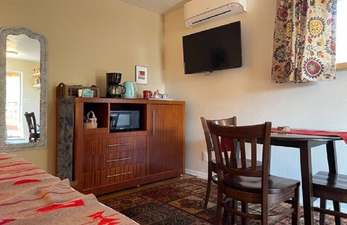 Rio Grande Blvd Apartment | Tranquilo Guest Suite in the North Valley, close to I-40 and Old Town