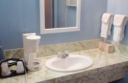Valleyview Hotel | Trans Canada Motel