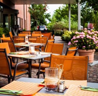 Froschhausen Hotel | Trans World Hotel Columbus