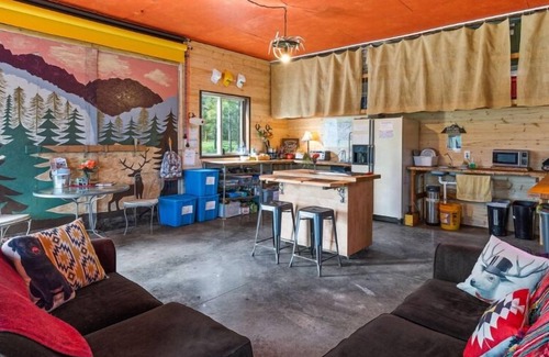 Greenough Cabin | Transforming, Pet-friendly A-frame Cabin + Hot Tub near Missoula, Montana