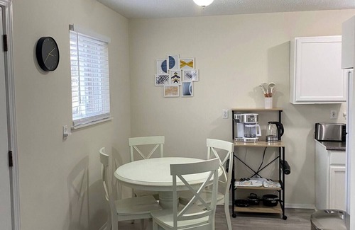 Pontiac House | ✨ Transient Traveler Housing - Private Home ✨